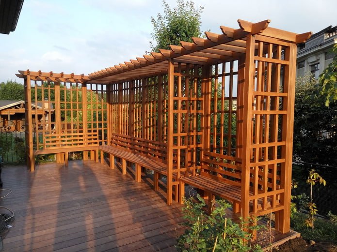 pérgola com bancos