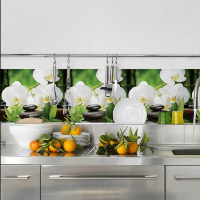 orquídeas em um avental