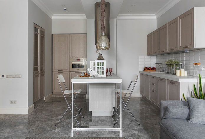 ladrilhos cinza no interior da cozinha