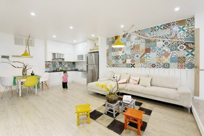 Azulejos de patchwork na sala de estar
