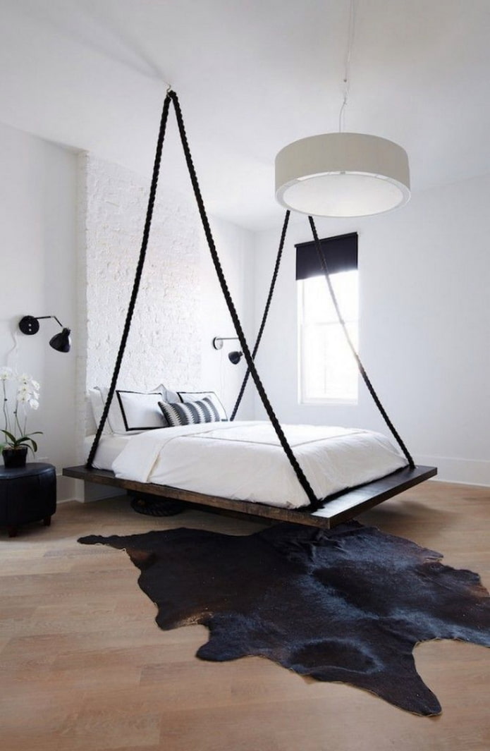 cama suspensa no quarto
