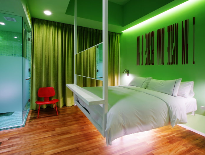 cama suspensa no quarto