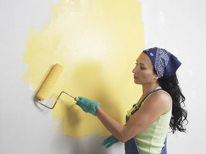 pintando a parede