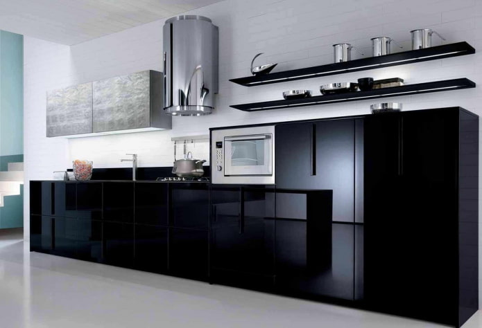 prateleiras no interior da cozinha em estilo high-tech