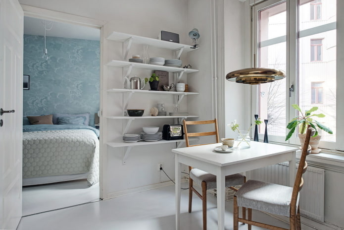 prateleiras de parede no interior em estilo escandinavo
