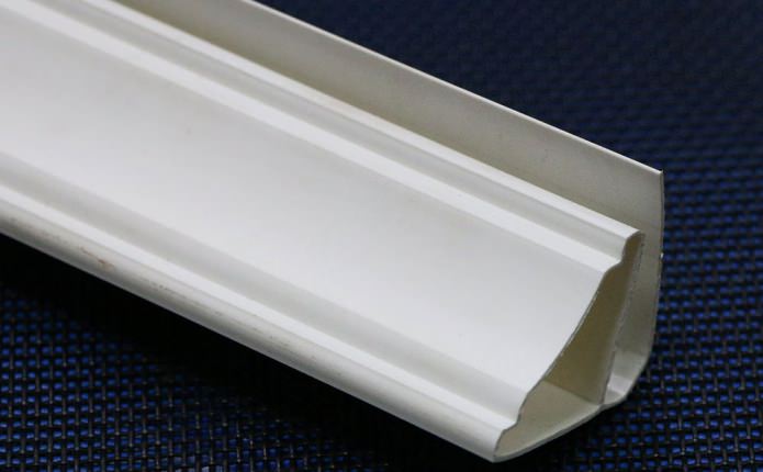 Rodapé de teto de PVC