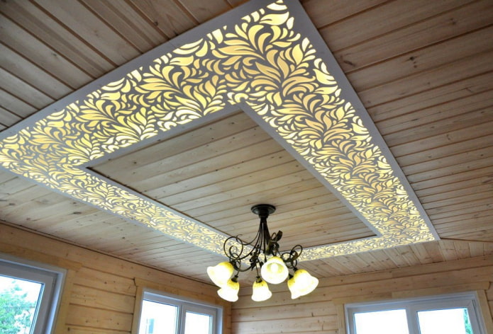 painéis de teto com lustre