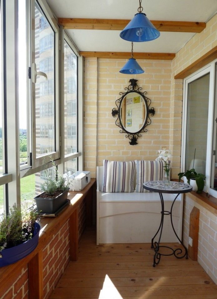 teto com vigas na loggia