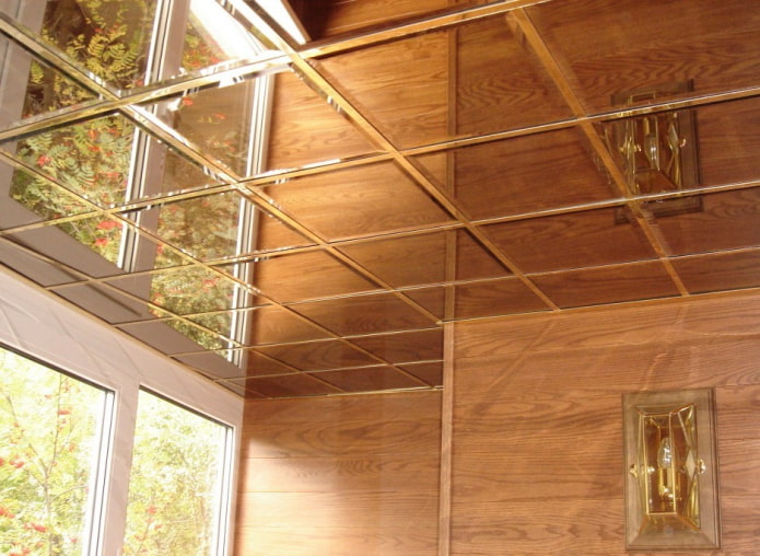 ladrilhos de teto na loggia