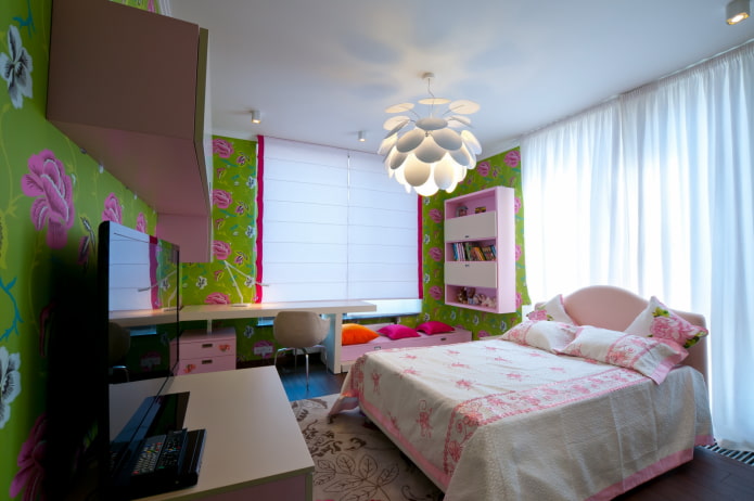 teto esticado em um quarto infantil