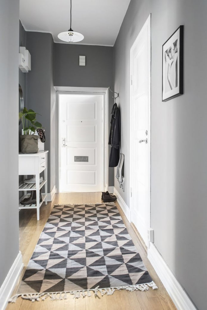 design de um corredor cinza em estilo escandinavo