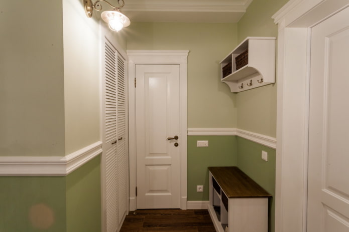 Decoração de corredor em estilo provençal