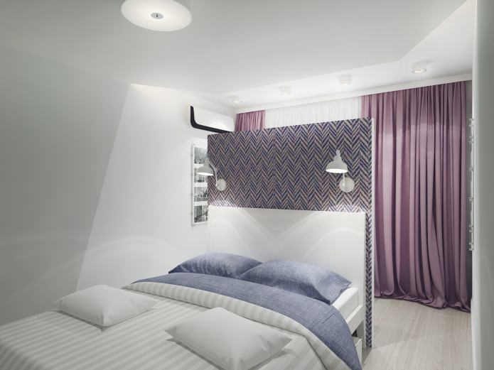 interior do quarto com cortinas roxas