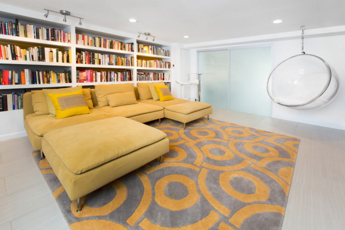 pufe no interior em estilo moderno