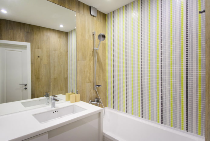 layout linear de azulejos no banheiro