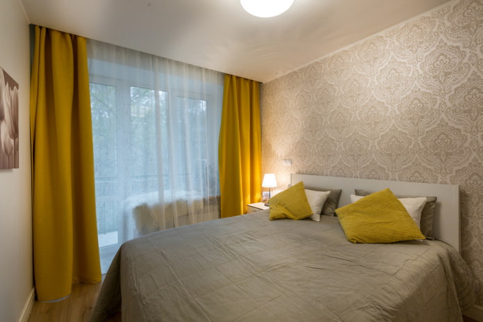 decoração de parede em um apartamento Khrushchev