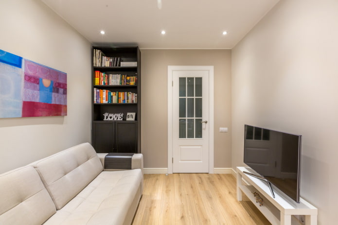 acabamento de piso em um apartamento em Khrushchev