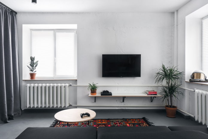 decoração de parede em um apartamento Khrushchev