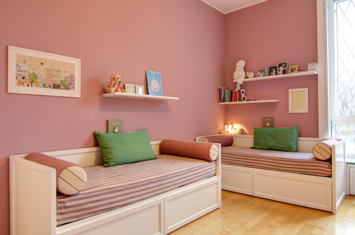 interior de quarto rosa para duas meninas