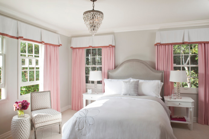 cortinas rosa claro no quarto