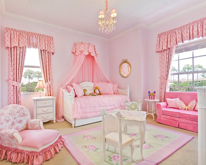 cortinas rosa no quarto do bebê