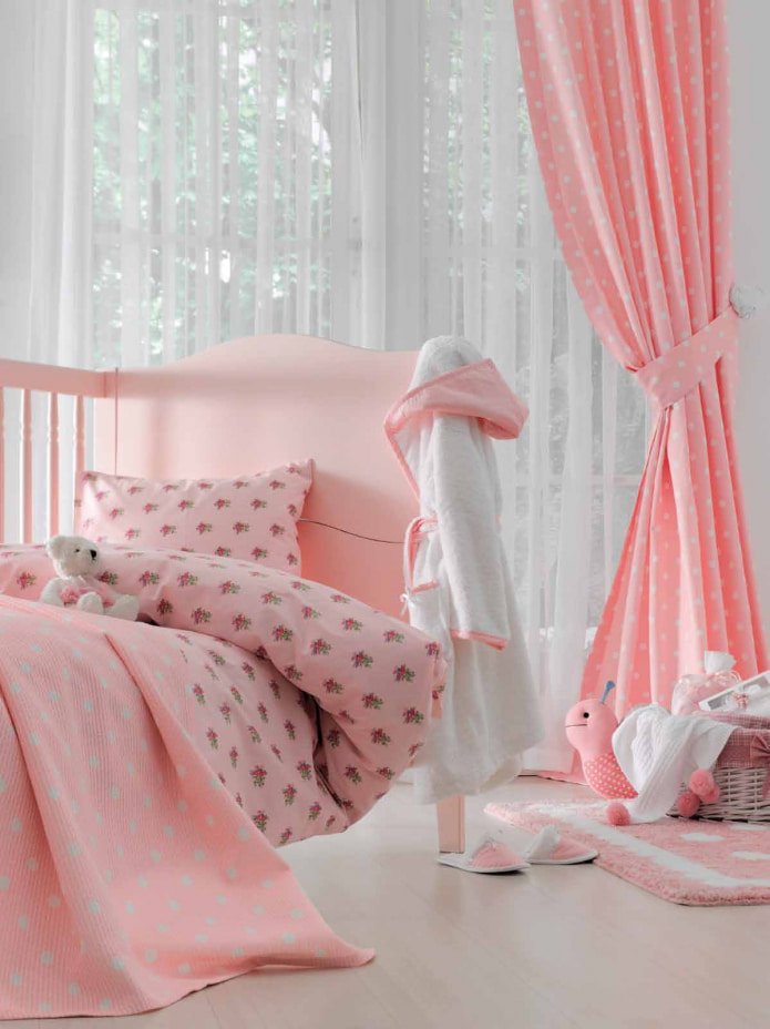 cortinas de bolinhas rosa