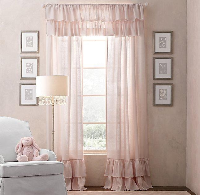 cortinas de linho no quarto do bebê