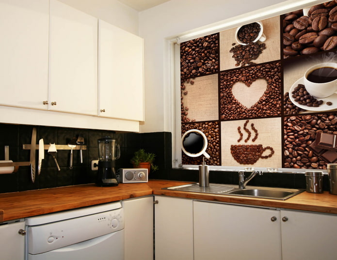 persiana de rolo com design de café