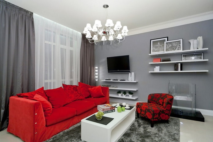 Combinação de cinza e vermelho no interior