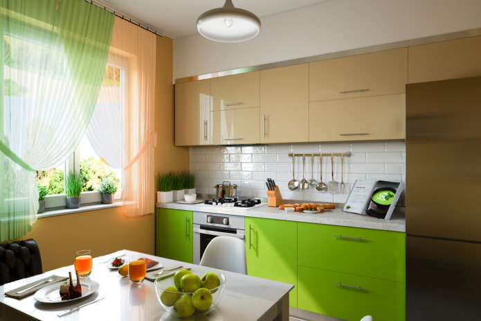 interior da cozinha em tons de bege e verde-claro