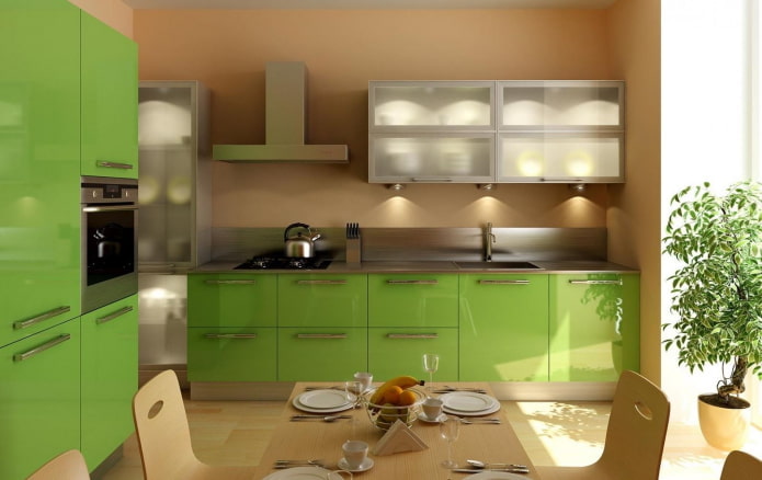 interior da cozinha em tons de bege e verde-claro