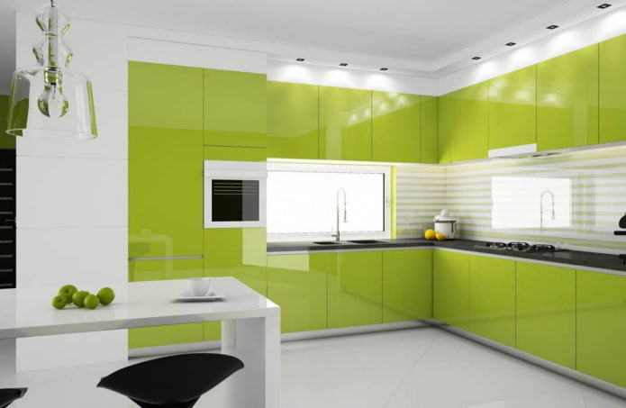 interior da cozinha em tons de branco e verde claro