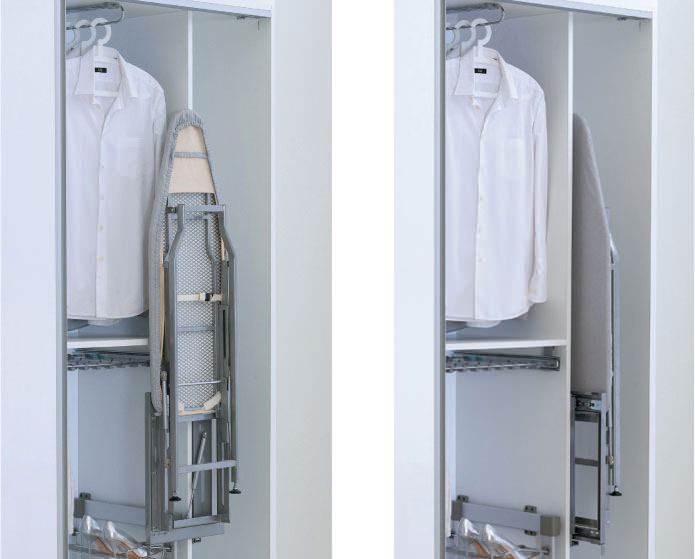 Tábua de passar roupa no armário