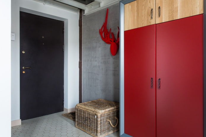 guarda-roupa no interior do corredor em estilo loft