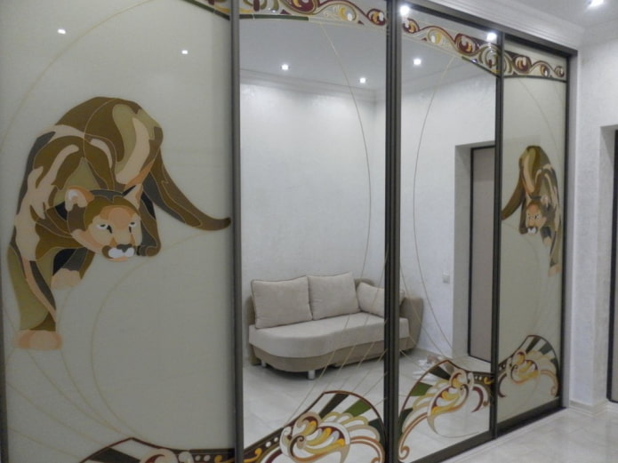 design de armários no interior do corredor