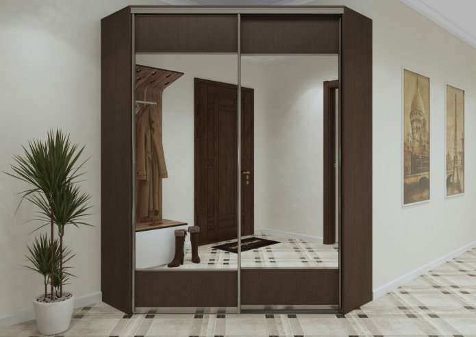 guarda-roupa trapezoidal no interior do corredor