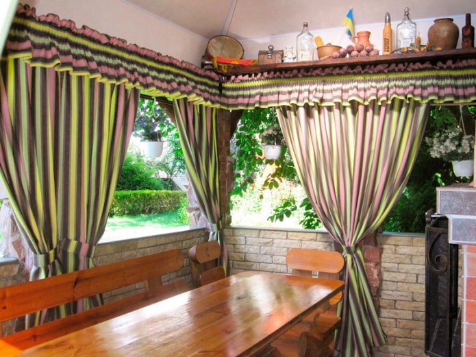 cortinas de tecido no gazebo