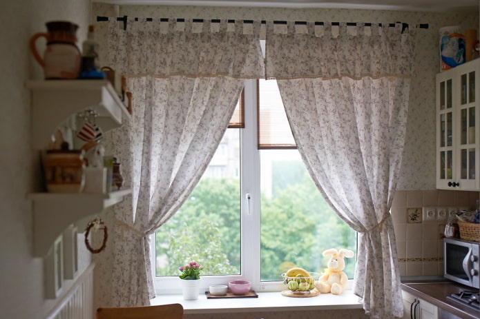 cortinas curtas de luz