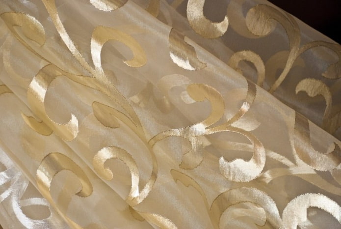 Organza com monogramas