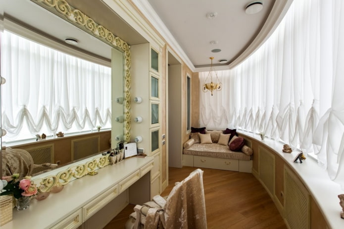 cortinas na loggia em estilo clássico