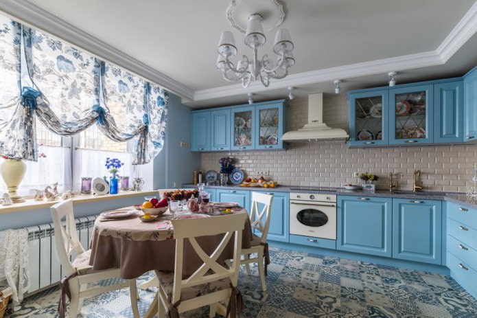 cortinas na cozinha no estilo provençal