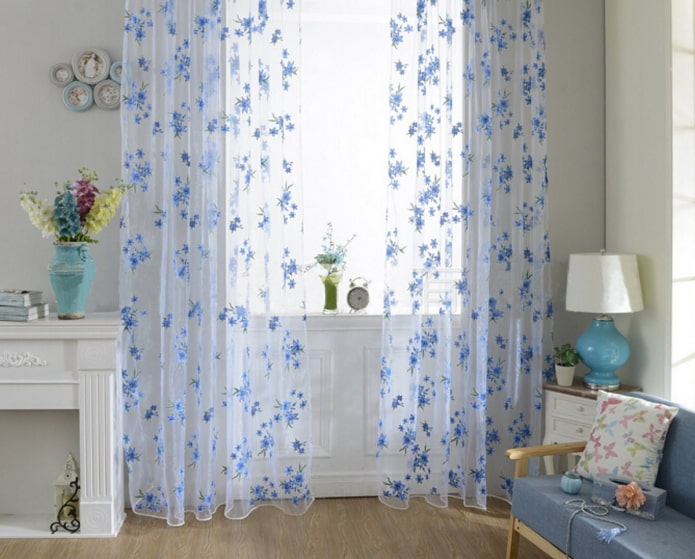 cortinas com estampa floral azul