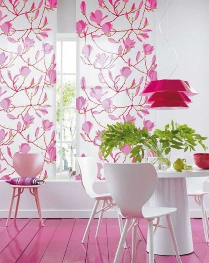 cortinas com estampa floral rosa