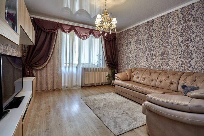 Cortinas com lambrequim na sala de estar