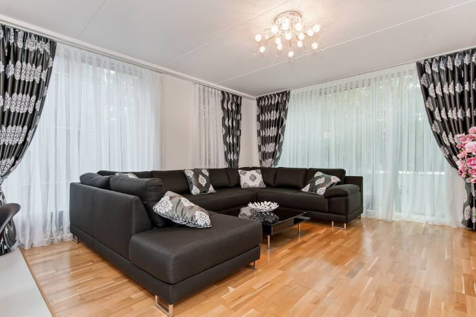 Cortinas pretas e brancas para a sala de estar