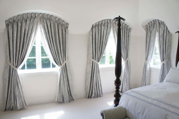 fixação de perfil de cortinas com arco na abertura da janela