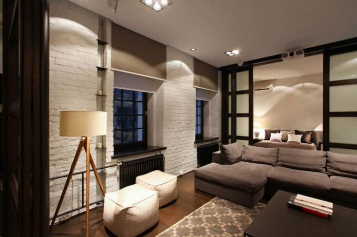persianas rolô marrons na sala de estar em estilo loft