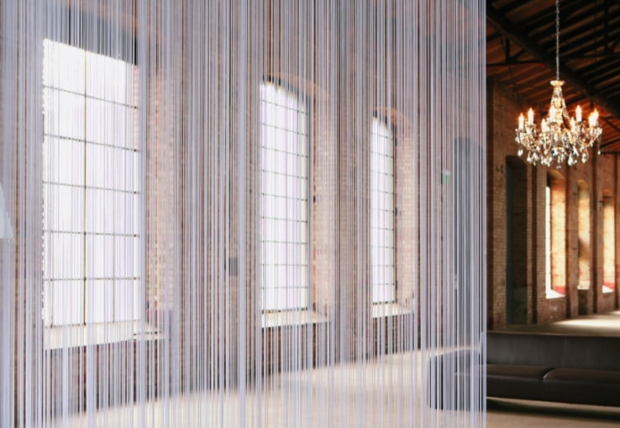 cortinas de fios em estilo loft