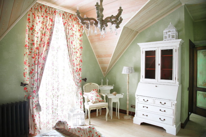 cortinas combinadas com papel de parede estilo provençal