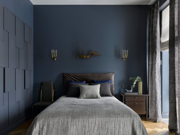 quarto azul escuro